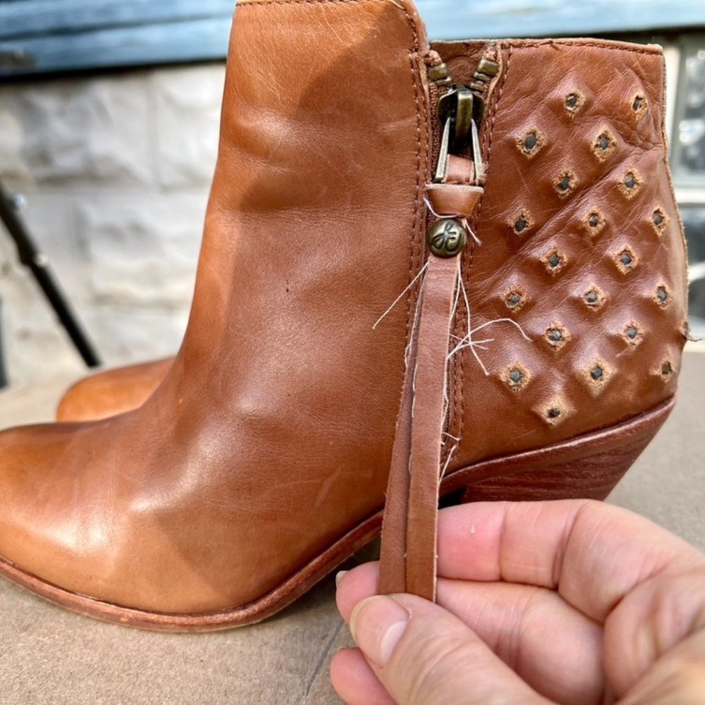 Sam Edelman Western Ankle Boot Booties 7 Tan Brown Heel Tassel